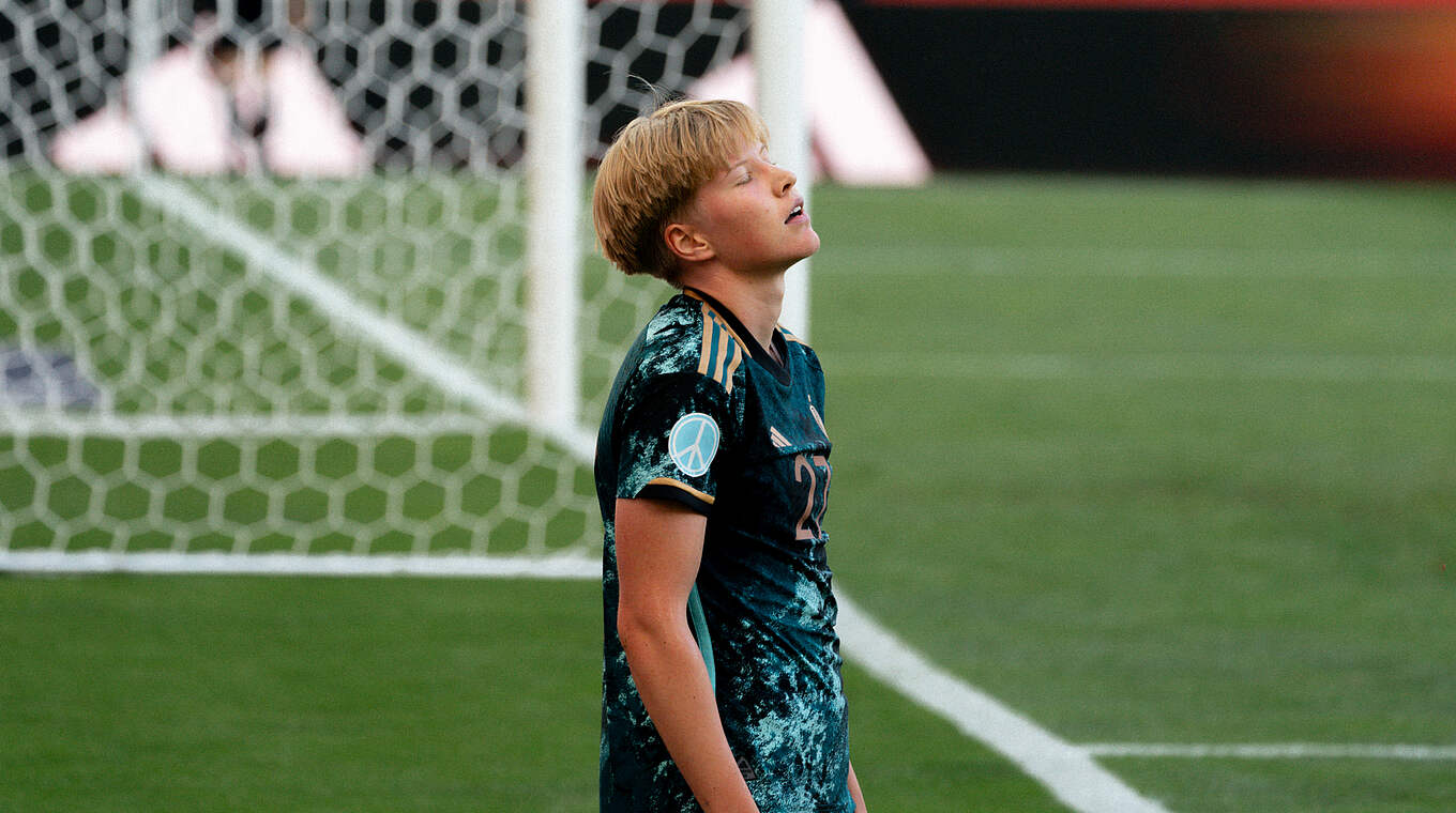 Paulina Krumbiegel vorzeitig von den DFBFrauen abgereist DFB