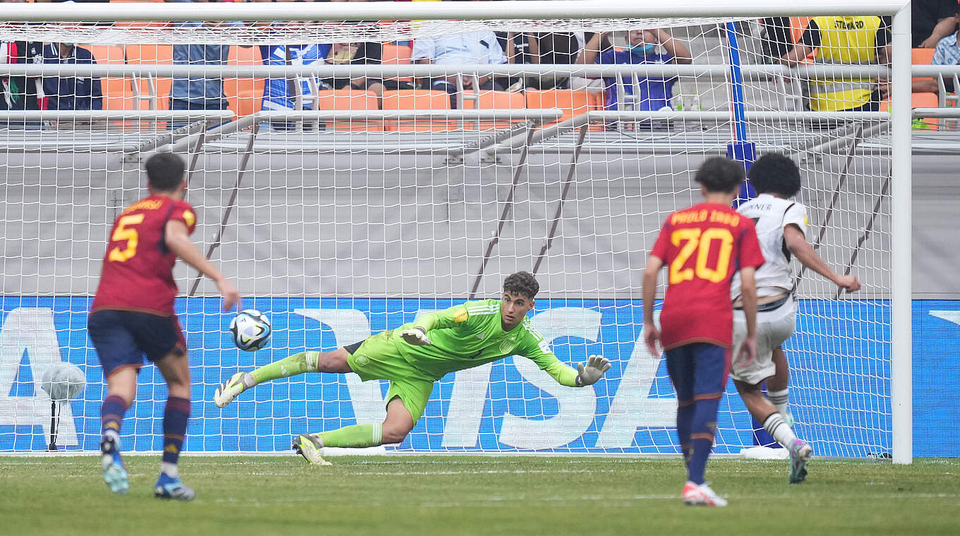 Schuss ins Glück: Paris Brunner verwandelt den Elfmeter gegen Spanien eiskalt © FIFA/Getty Images
