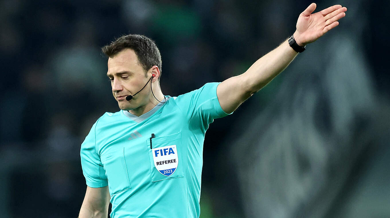 Steht vor seinem 222. Einsatz in der Bundesliga: Referee Felix Zwayer © Getty Images
