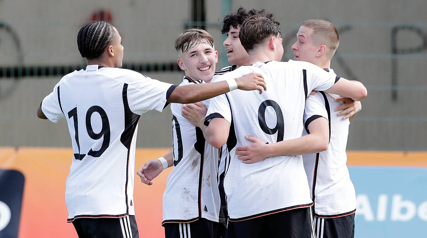 U 16Junioren gewinnen gegen Japan DFB Deutscher FußballBund e.V.