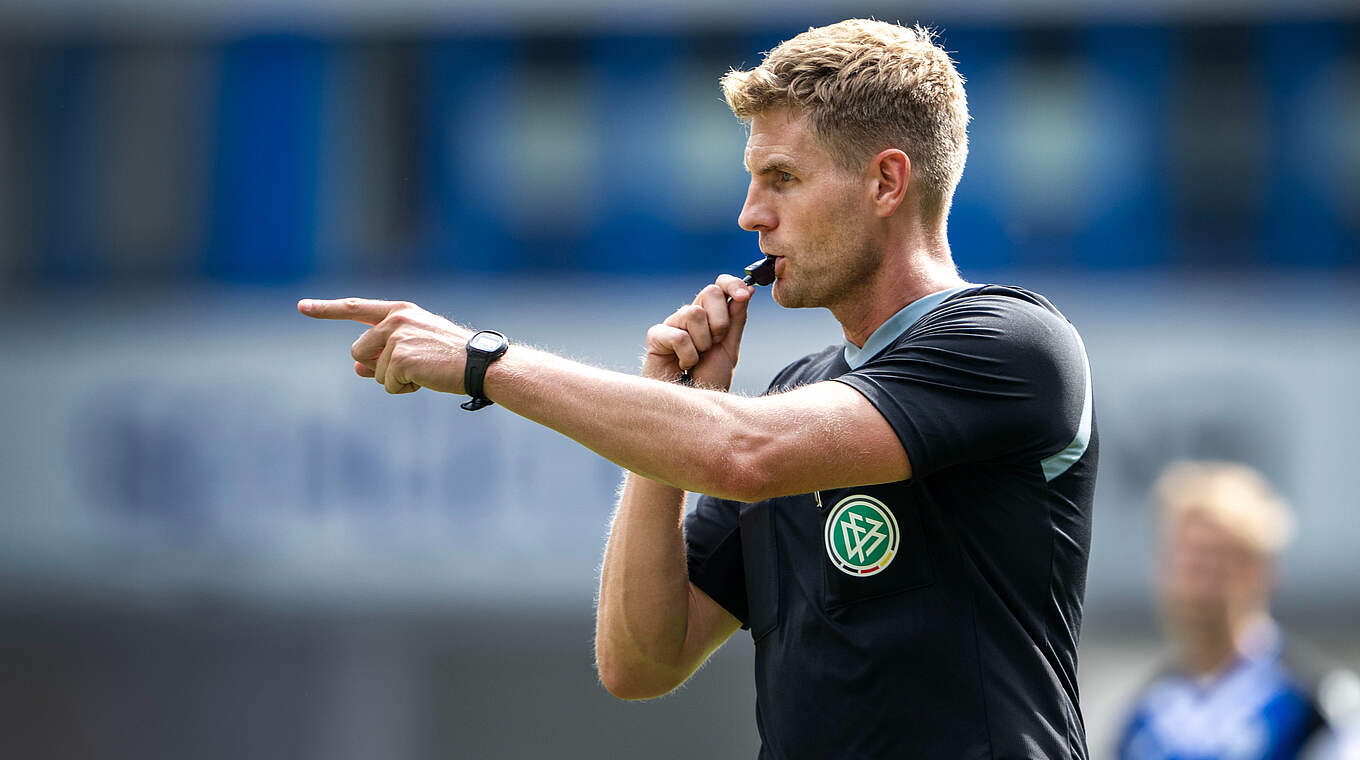 Steht vor seinem achten Einsatz in der Bundesliga: Referee Timo Gerach © Getty Images