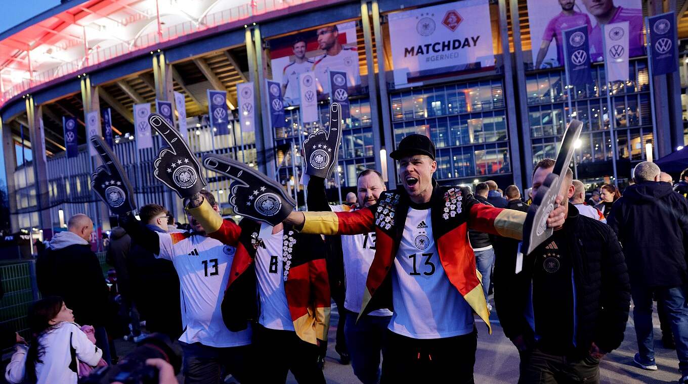 Fans in Ekstase: "Jetzt kann die Europameisterschaft kommen" © Getty Images