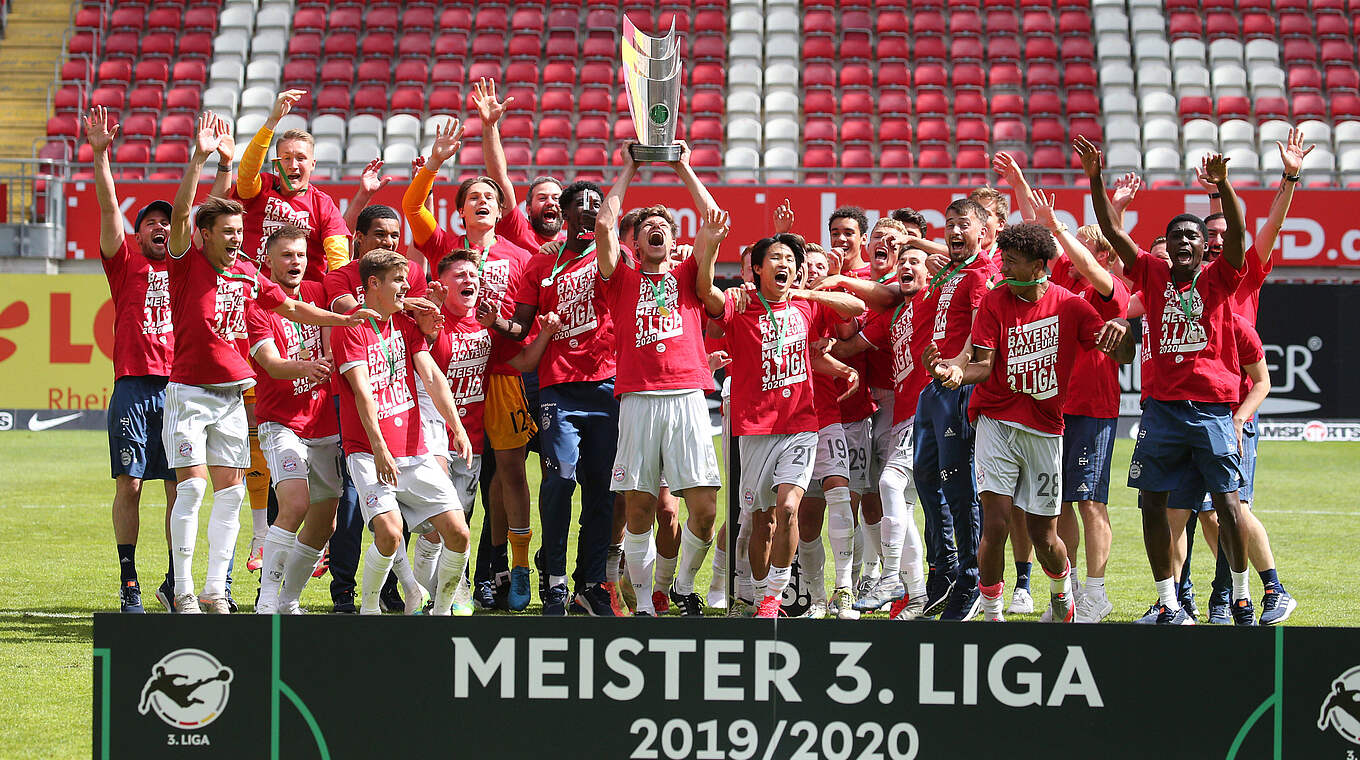 Steigt nur ein Jahr nach der Meisterschaft 2019/2020 ab: der FC Bayern München II © Imago Images