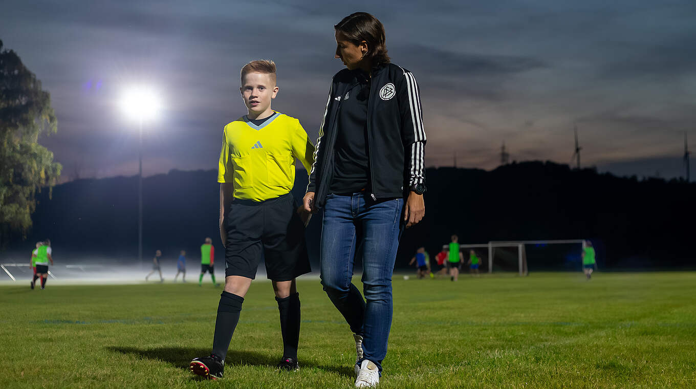 Vorbild für junge Schiedsrichter*innen: die DFB-Unparteiische Katrin Rafalski © Getty Images 2023