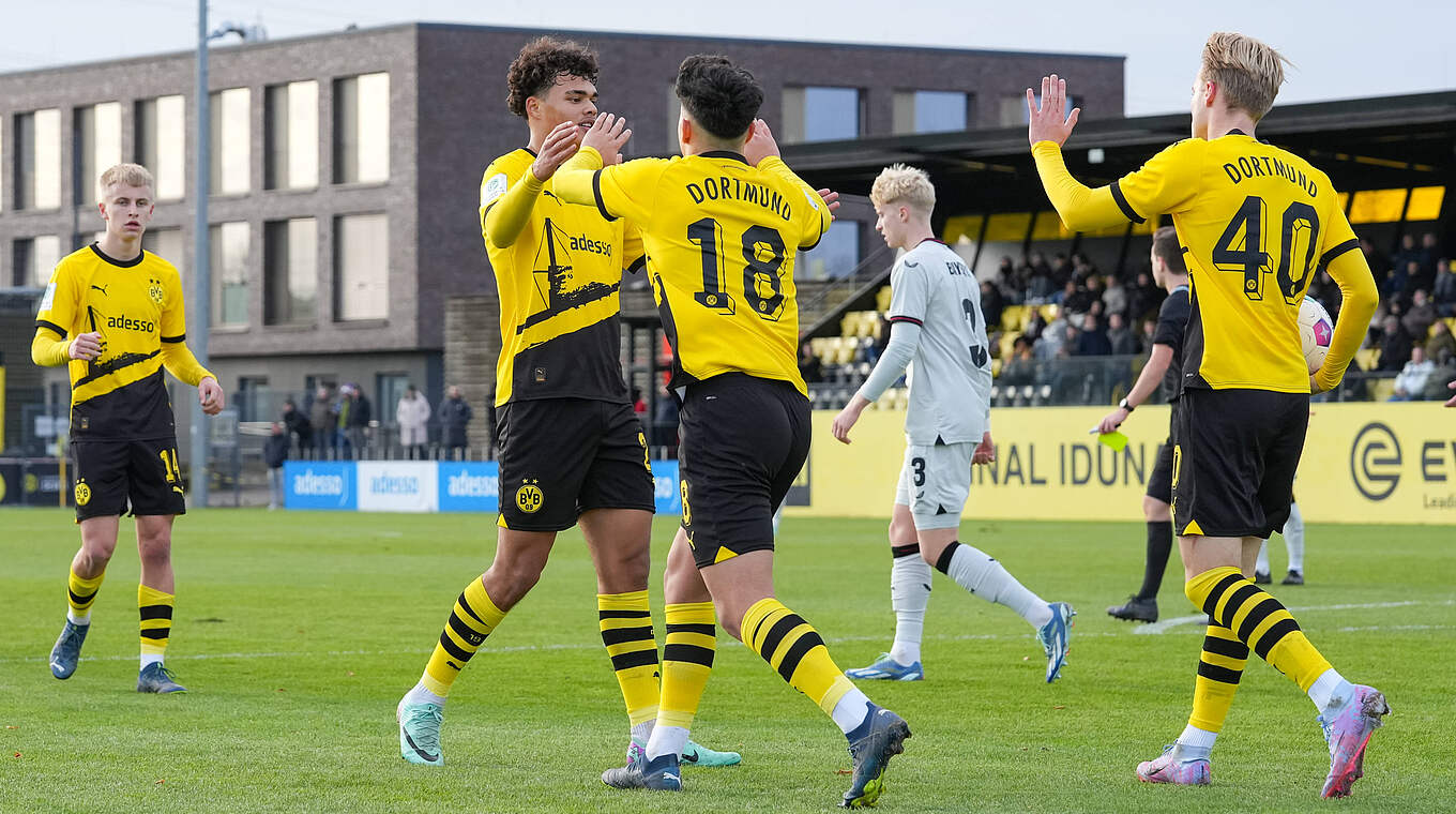 Könnte der erste Klub sein, der in beiden Altersklassen den Titel holt: Borussia Dortmund © Imago Images