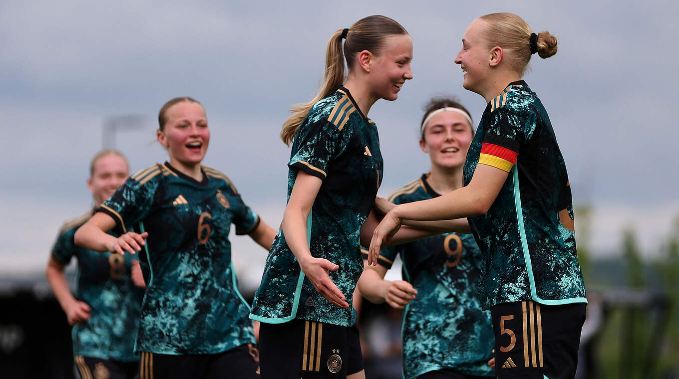 Jubel in Tubize: Die U 16-Juniorinnen setzen sich gegen Gastgeber Belgien durch © Getty Images