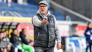 Nach unsportlichem Verhalten mit Geldstrafe belegt: Duisburg-Coach Thomas Gerstner © imago