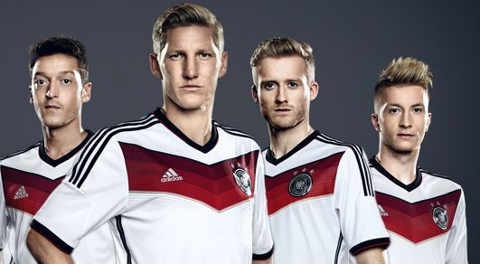 SONDERPREIS Babysocken Deutschland WM 2014 Fussball Fanartikel 